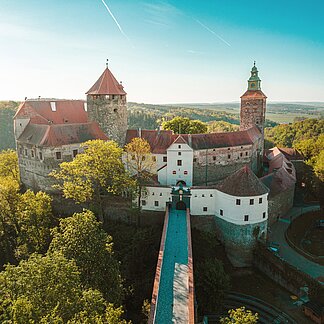 Aufnahme von der Burg Schlaining aus der Vogelperspektive. Aufnahme von der Burg Schlaining aus der Vogelperspektive.